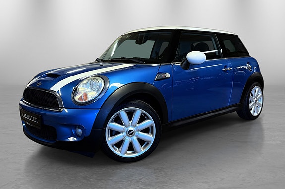 MINI Cooper S 10 of 30
