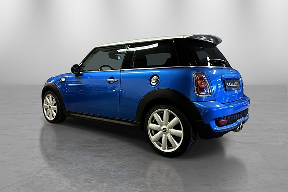 MINI Cooper S 7 of 30