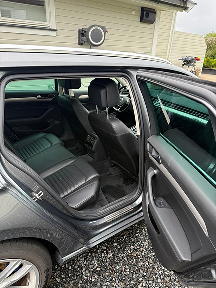 Volkswagen Passat 14 of 19