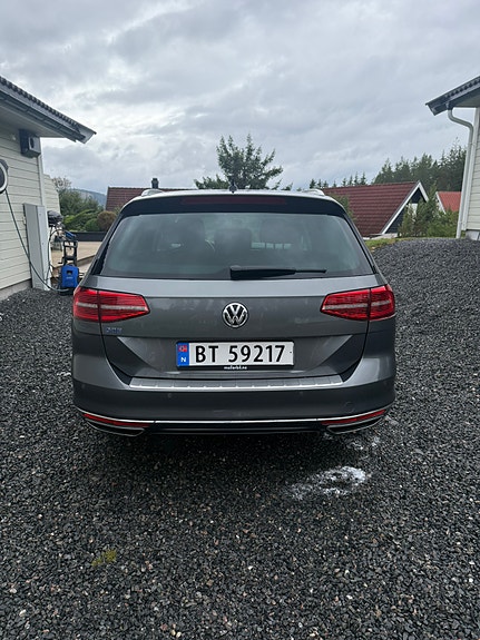 Volkswagen Passat 6 of 19