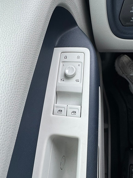 Volkswagen ID. Buzz 17 of 25