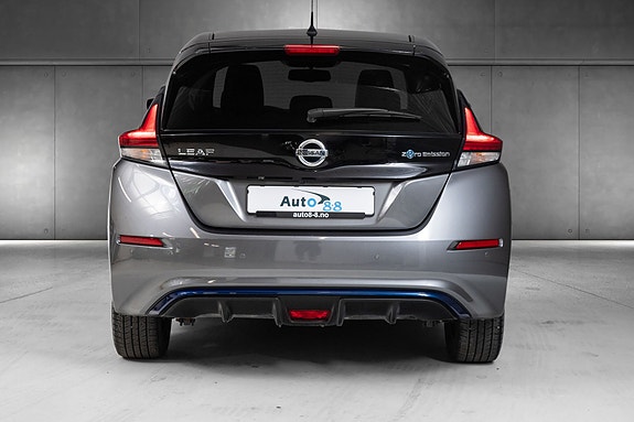 Nissan Leaf 8 of 21