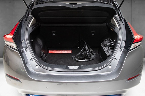 Nissan Leaf 9 of 21