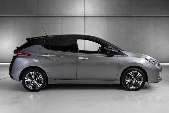 Nissan Leaf 5 of 21