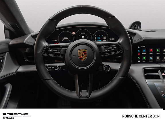 Porsche Taycan Sport Turismo 24 of 30