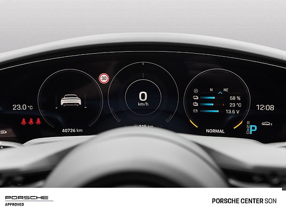 Porsche Taycan Sport Turismo 27 of 30