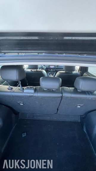 Nissan Leaf 27 of 30