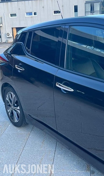 Nissan Leaf 5 of 30