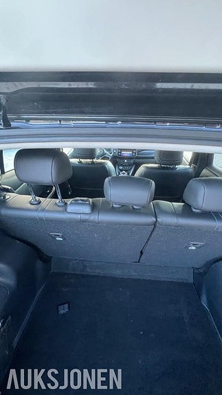 Nissan Leaf 28 of 30