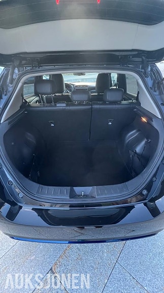 Nissan Leaf 24 of 30
