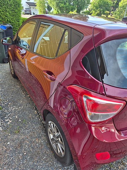 Hyundai i10 3 of 5