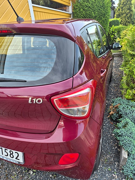 Hyundai i10 4 of 5