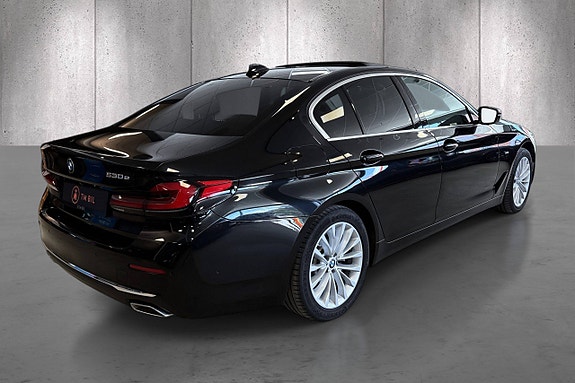 BMW 530e 5 of 5