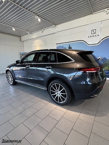 Mercedes-Benz EQC400 11 of 23