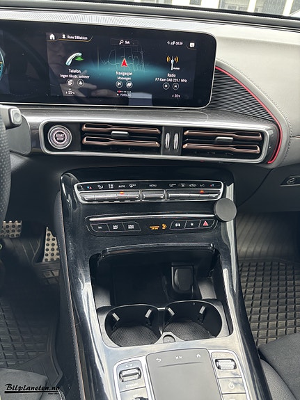 Mercedes-Benz EQC400 20 of 23