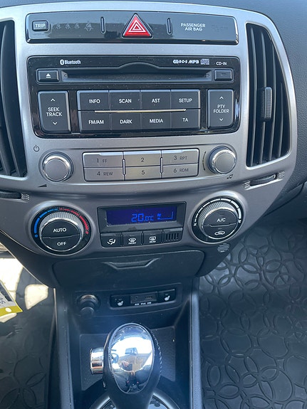 Hyundai i20 14 of 18