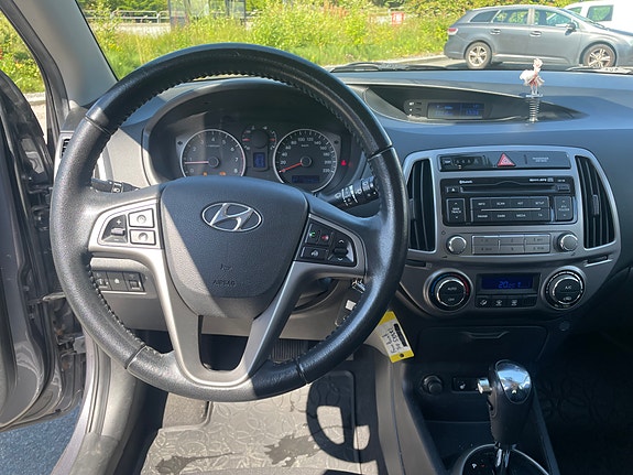 Hyundai i20 11 of 18