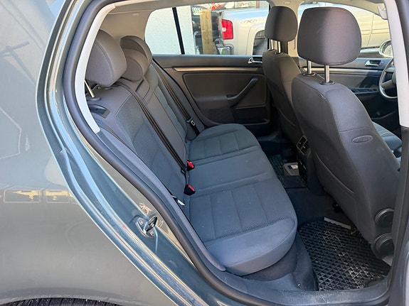 Volkswagen Golf V 7 of 16