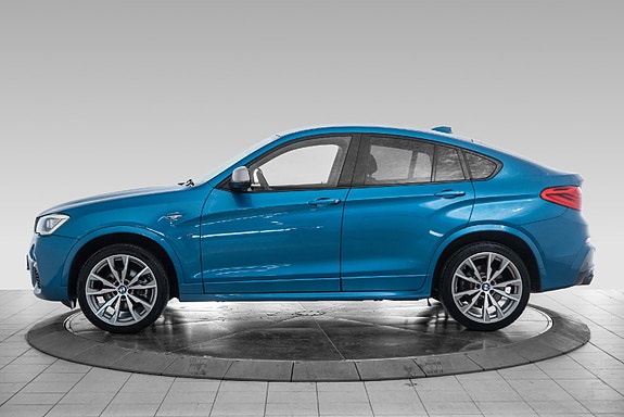 BMW X4 M 2 of 5
