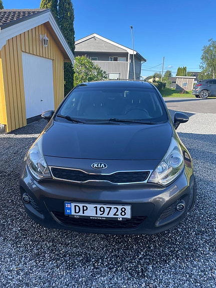 Kia Rio 4 of 5