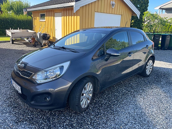 Kia Rio 2 of 5