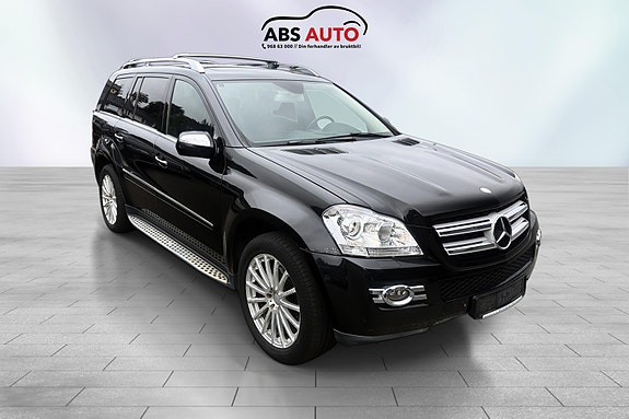 Mercedes-Benz GL320 3 of 5