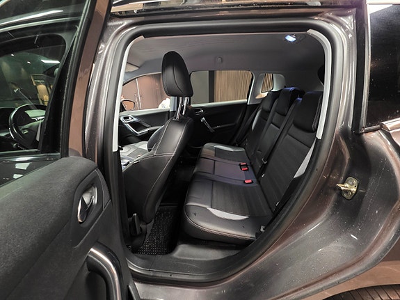 Peugeot 2008 15 of 28