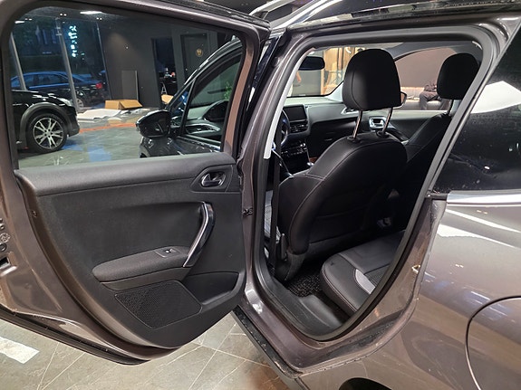 Peugeot 2008 14 of 28