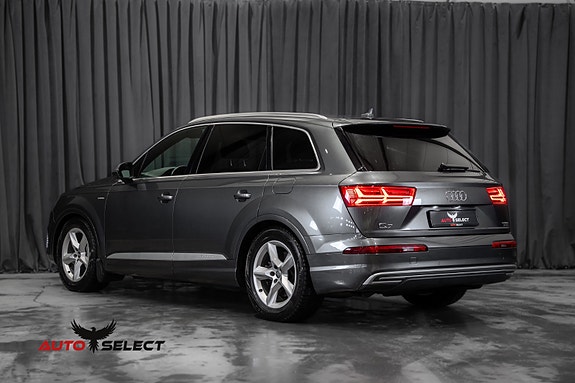 Audi Q7 10 of 30