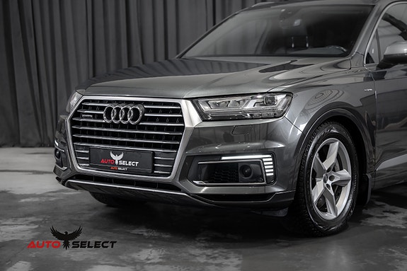 Audi Q7 7 of 30