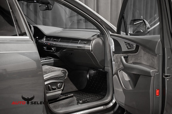 Audi Q7 24 of 30