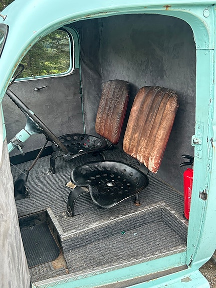 Fordson Van 2 of 5