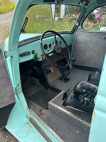 Fordson Van 4 of 5