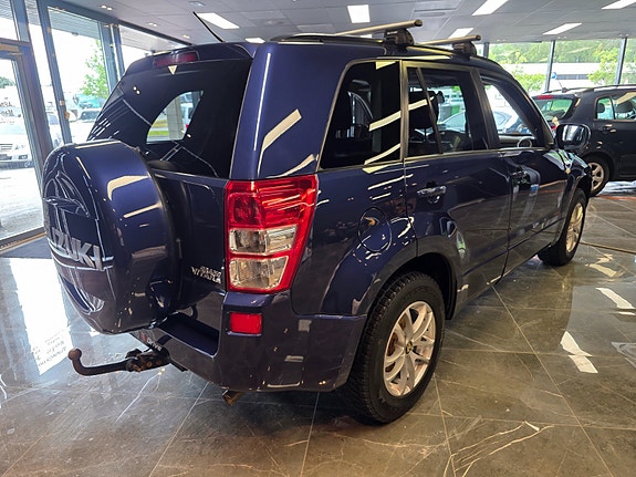 Suzuki Grand Vitara 4 of 5