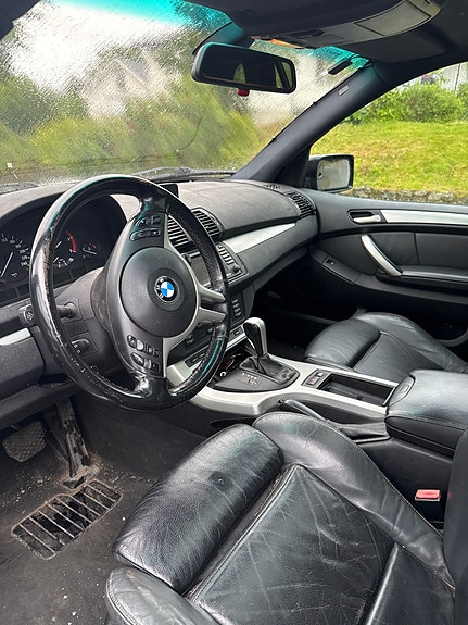 BMW X5 2 of 2