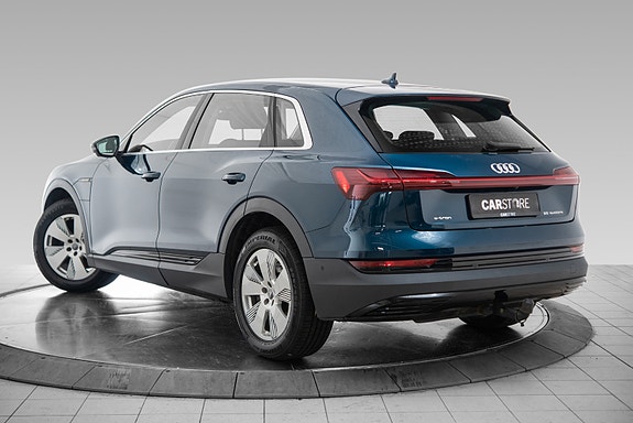 Audi e-tron 3 of 5