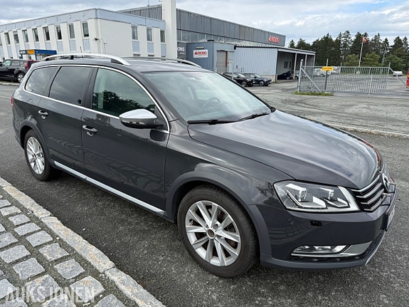 Volkswagen Passat Alltrack 4 of 5
