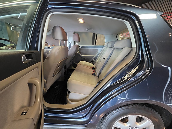 Volkswagen Golf Plus 15 of 30