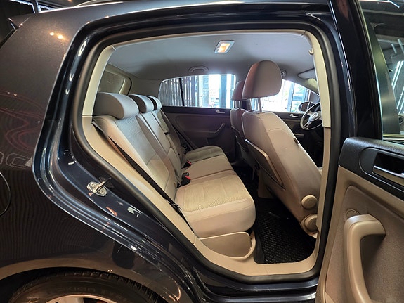 Volkswagen Golf Plus 12 of 30