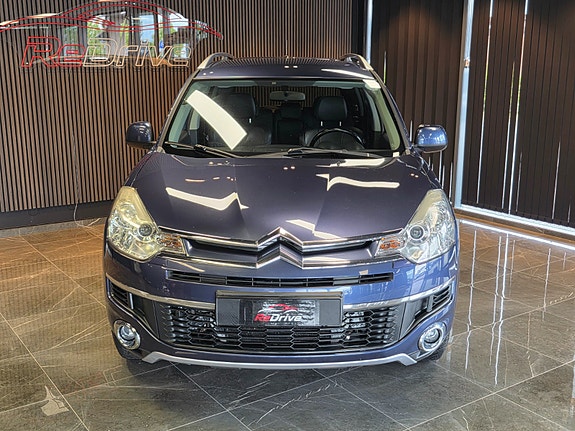 Citroen C-Crosser 2 of 5