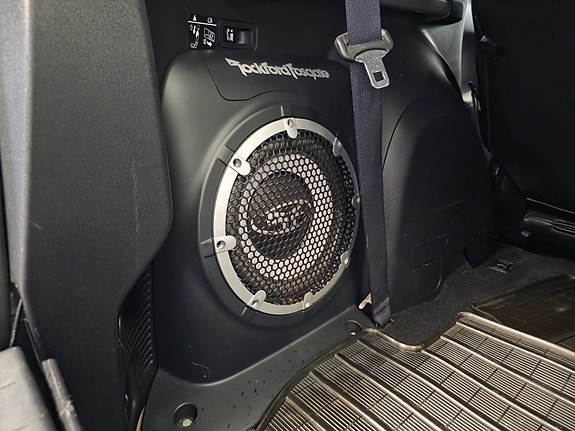 Citroen C-Crosser 14 of 30