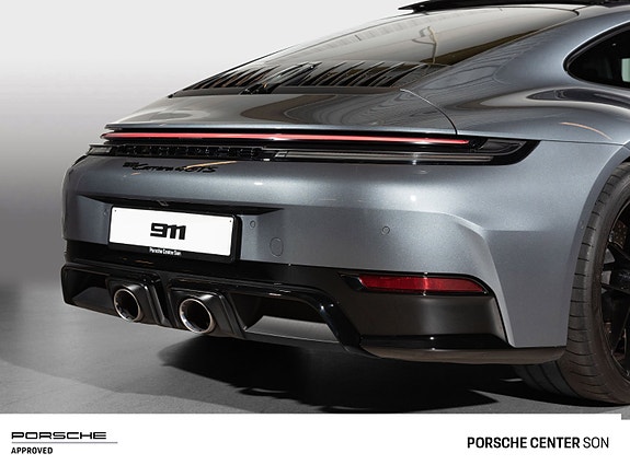 Porsche 911 18 of 30