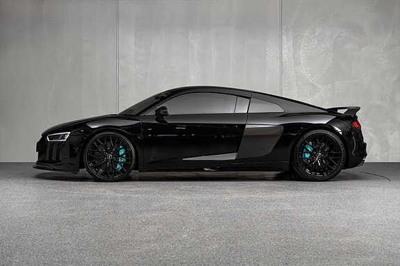 Audi R8 4 of 5