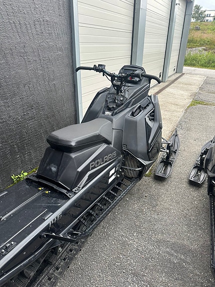 Polaris 850 RMK Khaos Slash 3 of 5
