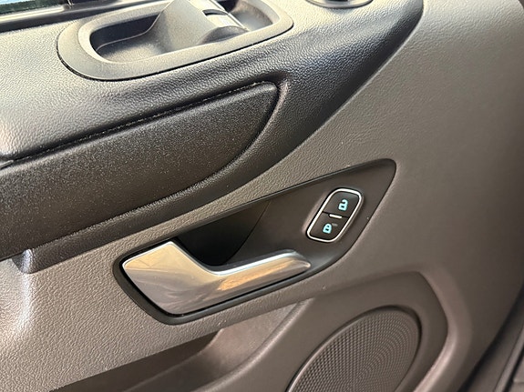 Ford Transit Custom 15 of 26