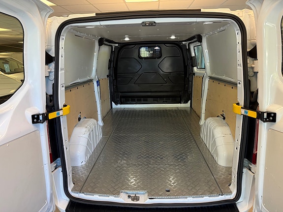 Ford Transit Custom 26 of 26