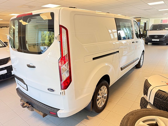 Ford Transit Custom 21 of 26