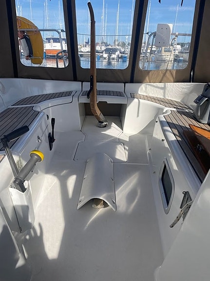 Flott og godt utstyrt 2-kabiners 2004 mod. Beneteau Oceanis 323 selges! 5 of 5