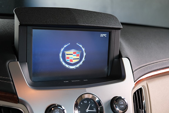 Cadillac CTS 14 of 30
