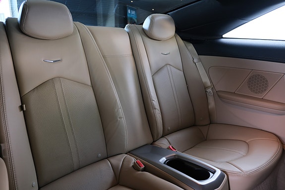 Cadillac CTS 27 of 30